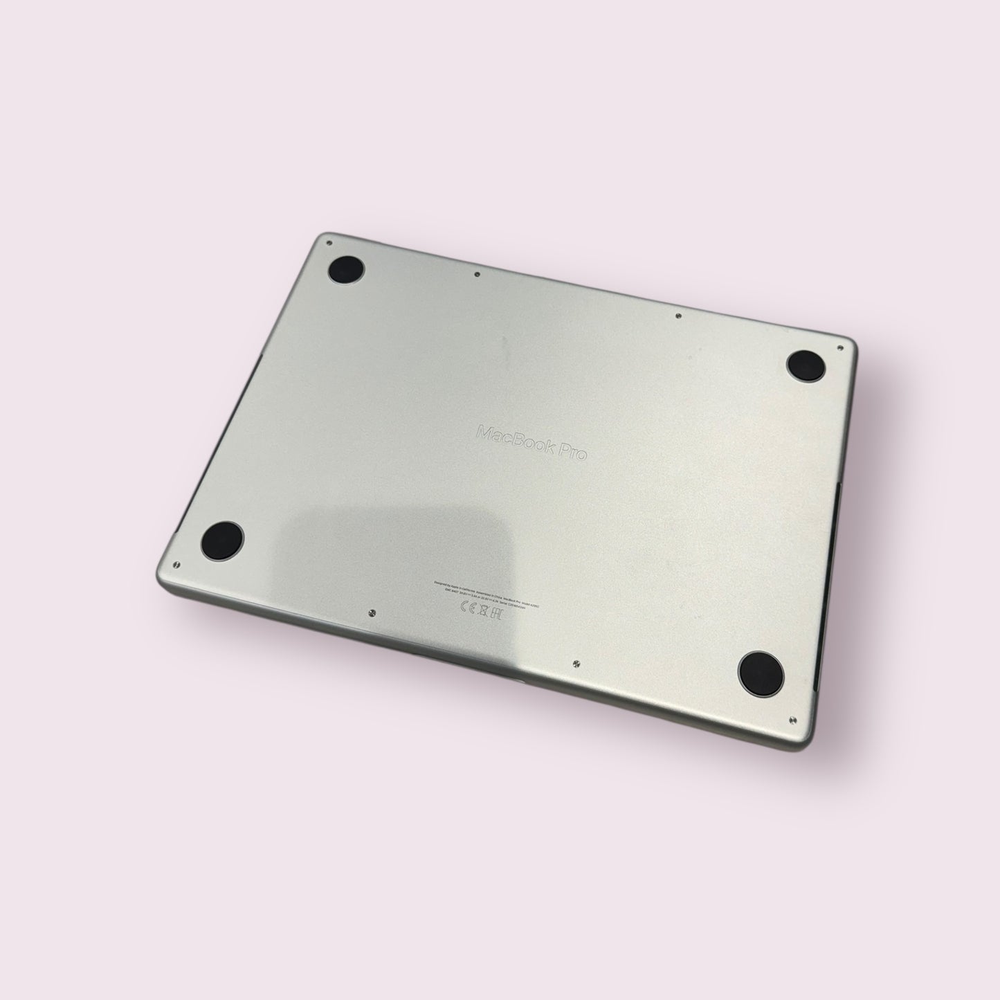 Apple Macbook Pro 14" M3 Pro 2023 A2992 - M3 Pro, 18GB RAM, 1TB SSD, Mac OS Sequoia - Silver - Grade A