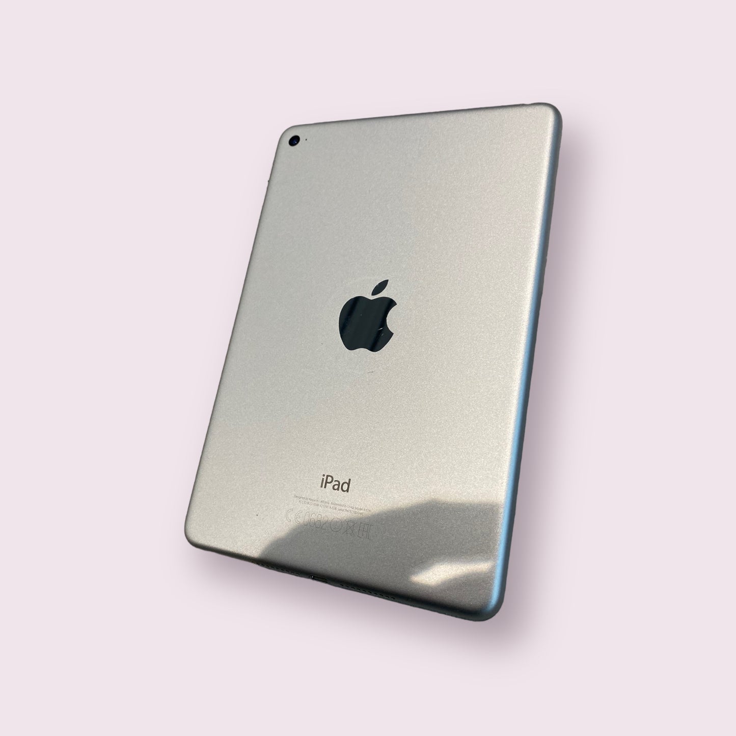 Apple iPad mini 4 32GB Silver - WIFI - Unlocked - Grade B