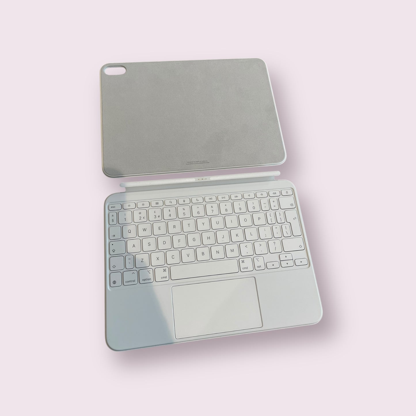 Apple iPad Magic Keyboard Folio Case A2695 Tablet Case for iPad 10th Gen 2022 & 11th Generation A16 2025 - Grade A
