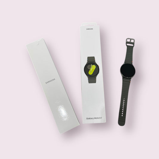 Samsung Galaxy Watch 7 44mm LTE in Green with Sports Band - Grade A