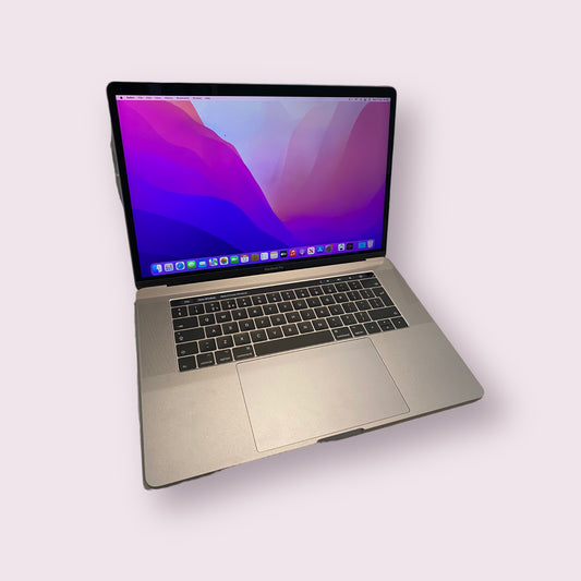 Apple Macbook pro 15" retina A1707 2017 TouchBar Space Grey - 16GB RAM, i7 1TB SSD Mac OS Ventura
