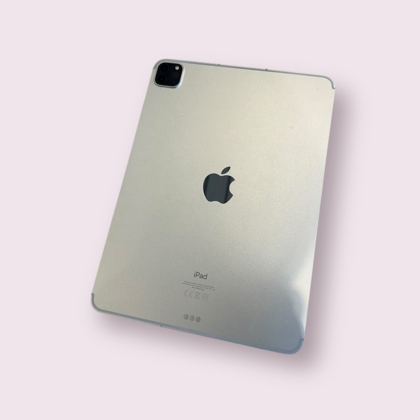 Apple iPad Pro 11" M1 3rd Gen 256GB WIFI & 4G Silver 2021 - Unlocked - Grade B