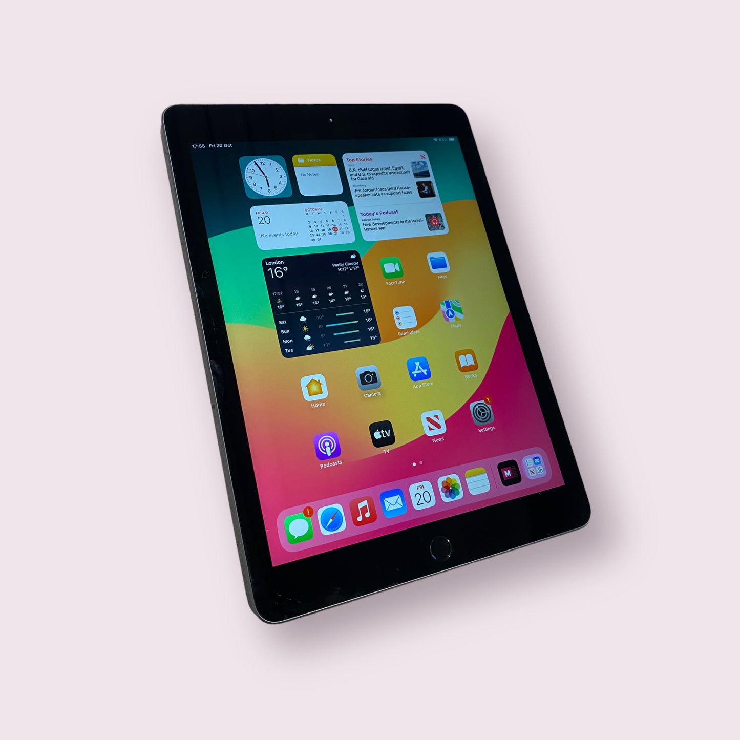 Apple iPad 6th Gen 9.7" 32GB Space Grey IOS Tablet - WIFI - Grade A