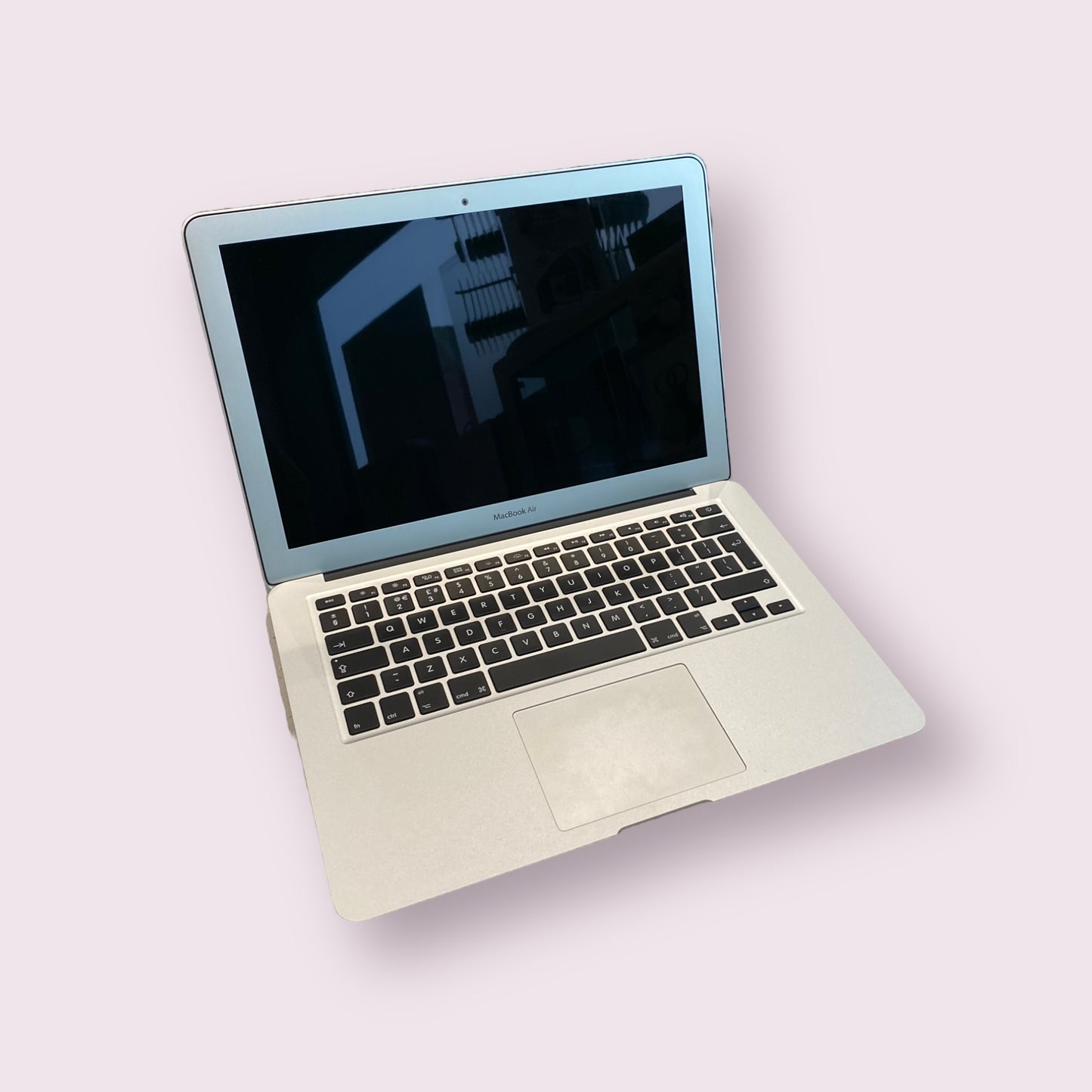Apple Macbook air 13" A1466 2015 - 4gb RAM, i7, 512gb SSD, Mac OS Monterey