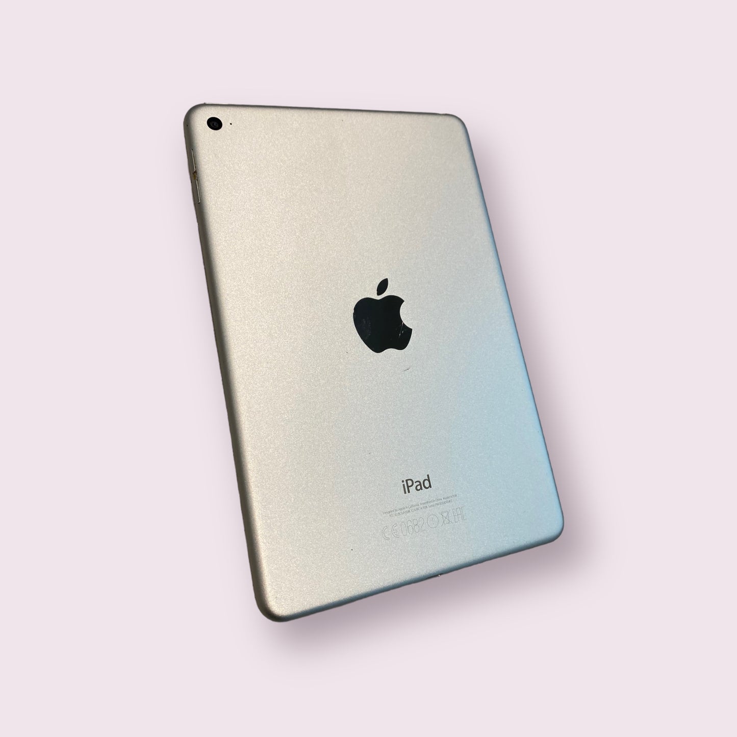Apple iPad mini 4 128GB Silver - WIFI - Unlocked - Grade B