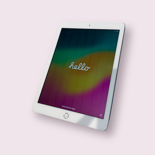 Apple iPad 6th Gen 9.7" 32GB Silver IOS Tablet - WIFI - Grade A