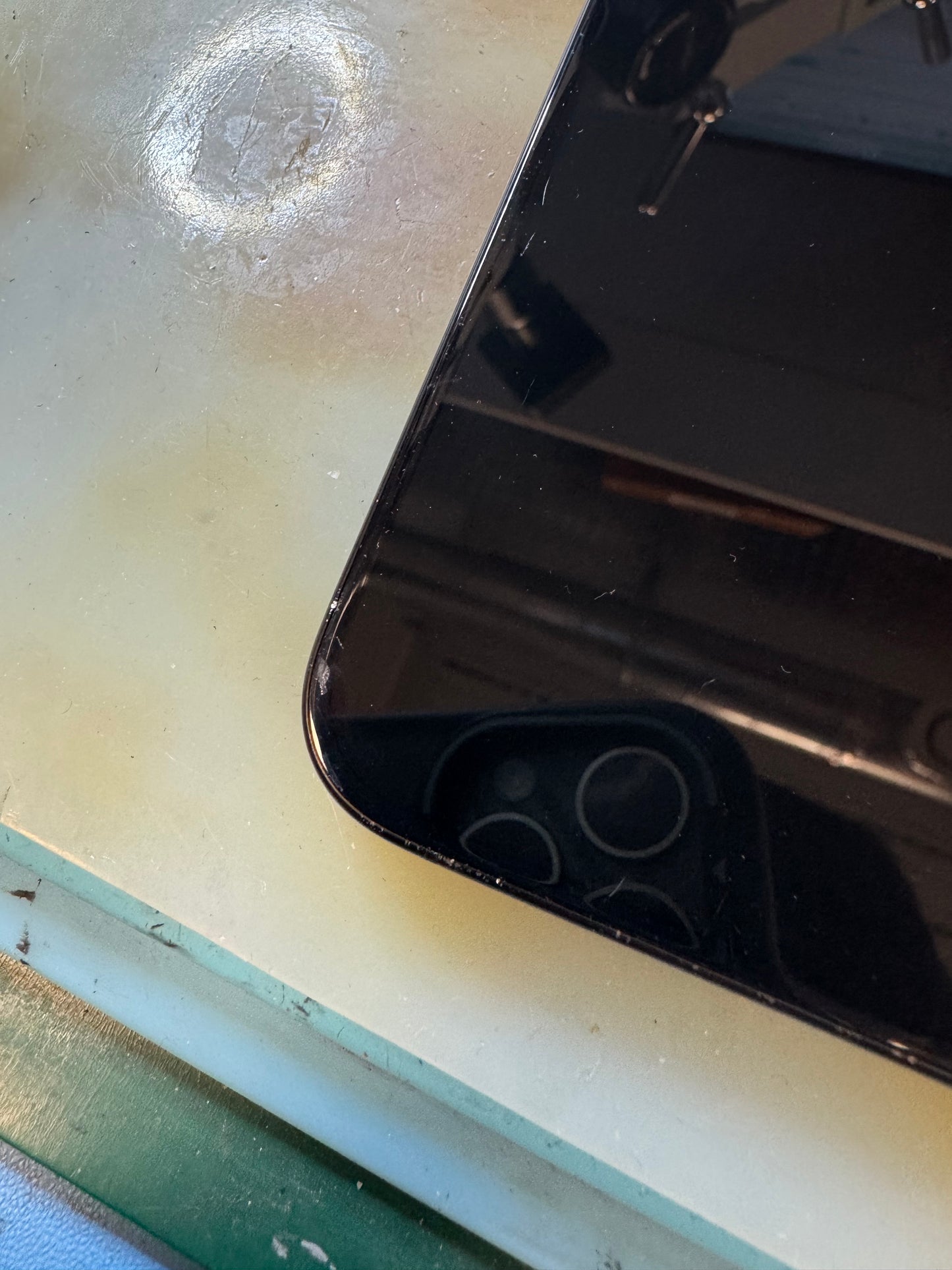 Apple iPhone 15 Pro Max 256GB Black Titanium - Unlocked - Grade C