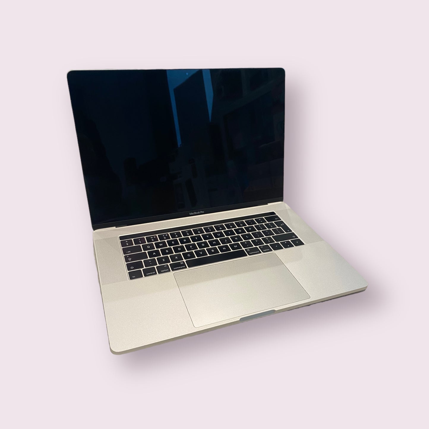 Apple Macbook pro 15" retina A1707 2016 TouchBar Silver - 16GB RAM, i7  1TB SSD Mac OS Catalina