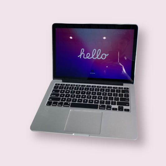 Apple Macbook pro 13" retina A1502 2015 - 8GB RAM, i5 @ 2.6GHz 256GB SSD MAC OS Monterey