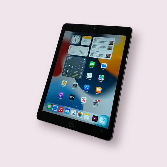 Apple iPad 6th Gen 9.7" 32GB Space Grey IOS Tablet - WIFI - Grade B