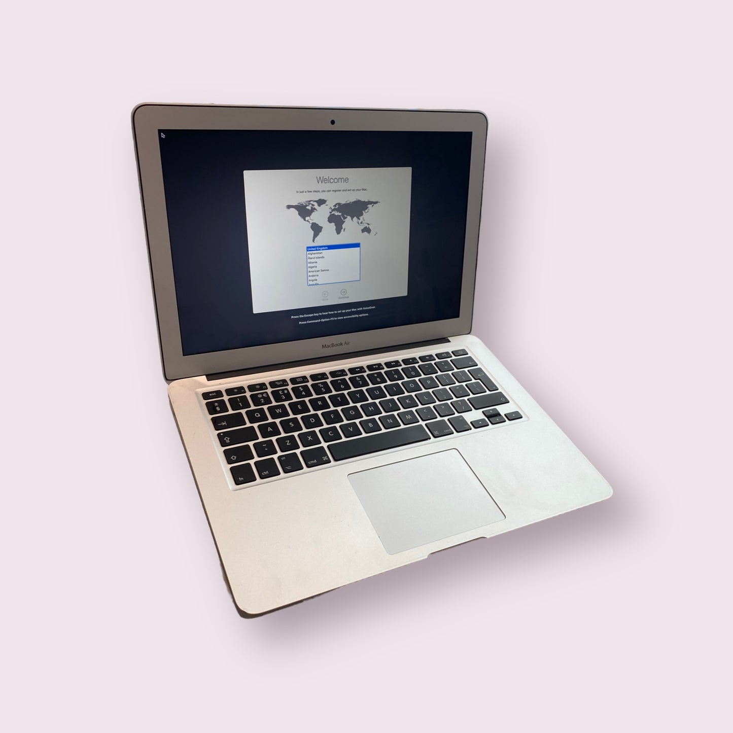Apple Macbook air 13" A1466 2014 - 4gb RAM, i5, 128gb SSD, Mac OS Monterey