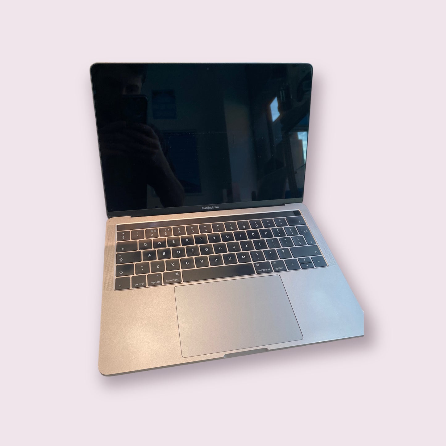 Apple Macbook pro 13" retina A1706 2016 TouchBar Space Grey - 8GB RAM, i5 @ 2.0GHz 512GB SSD Mac OS Monterey